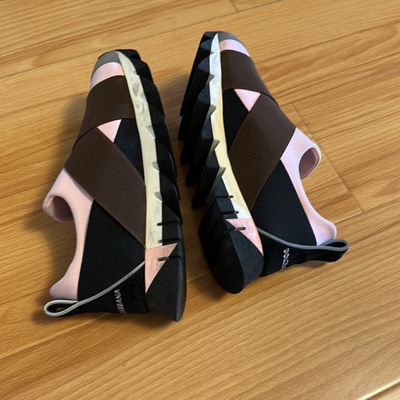 Dolce and Gabbana - Picture 2 of 8